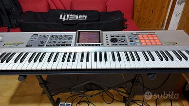 Roland Fantom X7