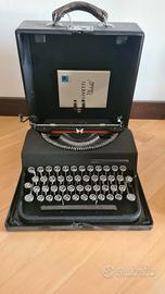 Macchina da scrivete portatile invicta-olivetti