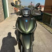 Piaggio Beverly 300 ABS-ASR Deep Black - 2024