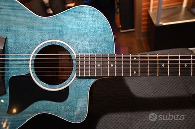 Taylor 214 CE DLX Trans Blue Limited Edition