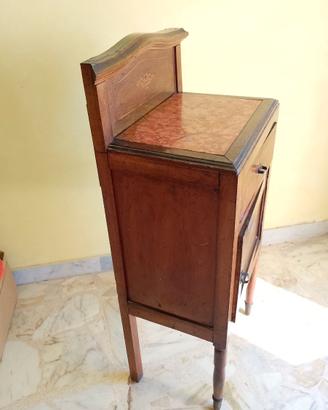 Comodino primi del 900