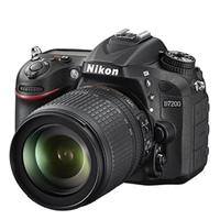 Nikon D7200 con obiettivo nikkor 18-200