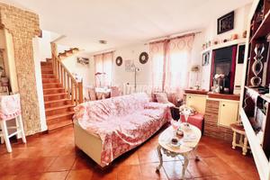 porzione di Villa Trifamilare su 2 livelli 155mq