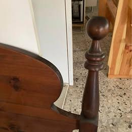 Lettino in pino di Svezia tinto noce