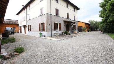 VILLA SINGOLA A CALDERARA DI RENO
