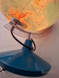Mappamondo con luce 