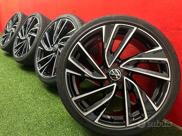 Cerchi VW 19 Golf 8 Adelaide Gomme Estive 235 35 1