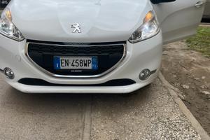 Peugeot 208 (2012)