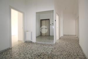 3 LOCALI A SANTA MARIA CAPUA VETERE