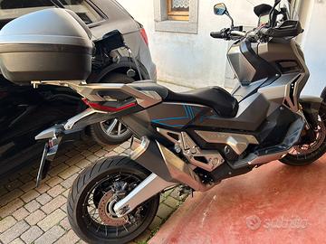 X ADV Honda 750 anno 2017