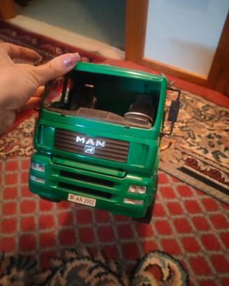 camion con gru e bidoni Bruder 