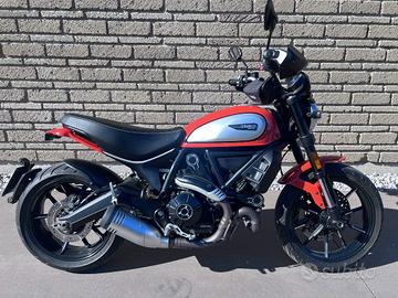 DUCATI Scrambler 800 ICON