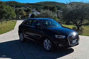 AUDI Q3 2.0 TDI nera- Sline esterna