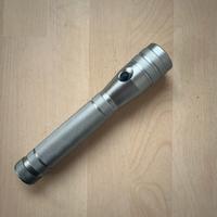 Torcia LED ricaricabile