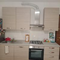 Cucina completa di elettrodomestici