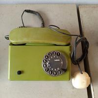 3 telefoni vintage