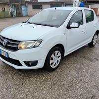 Dacia Sandero 1.2 16V GPL 75CV