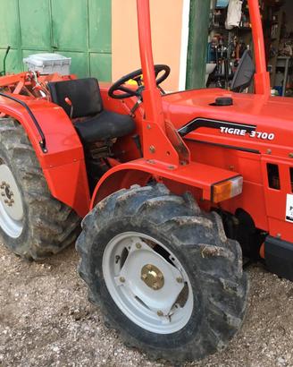 Trattore Antonio Carraro 3700