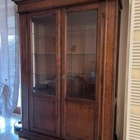 Credenza in legno massello per soggiorno