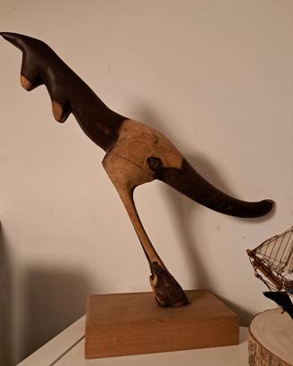 canguro in legno