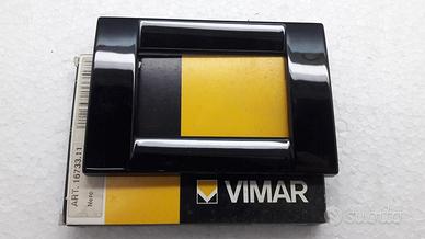 Placca metallo vimar nera 16733.11