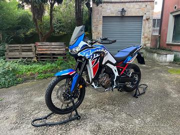Honda africa twin 1100 9.000km 2023