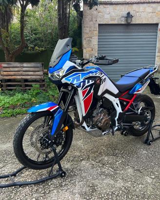 Honda africa twin 1100 9.000km 2023
