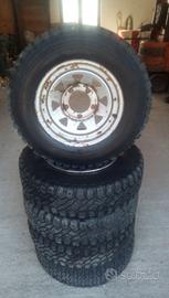 Cerchi e Gomme Suzuki sj 410