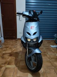 aprilia sr 150