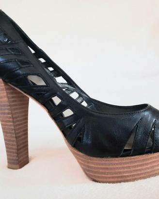 Scarpe decolte'  Stuart Weitzman pelle nera