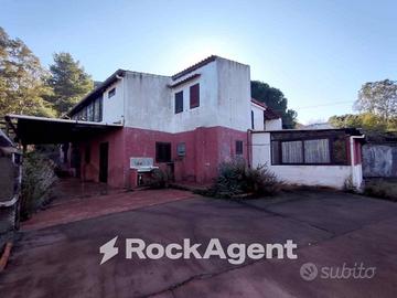 APPARTAMENTO IN VIA PORTO, LIPARI