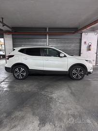 Nissan qasquai