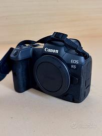 Canon R5 con 3 Batterie, tappi, scatola originale