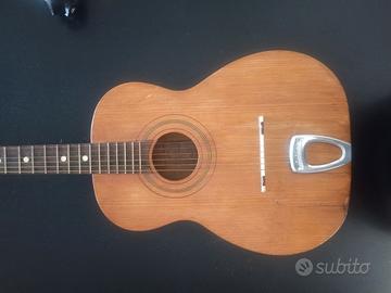 Chitarra vintage Bertucci del 1967