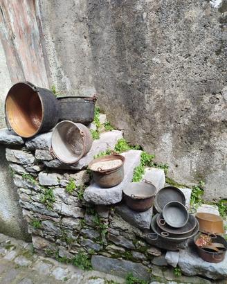 Pentole in rame antiche – lotto rustico