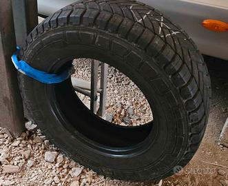 1 Copertone Michelin CrossClimate 215/70 r15C