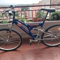 Mountain Bike  cerchio 26” praticamente nuova