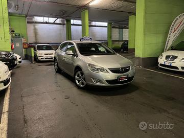Opel Astra 1.4 100CV 5 porte