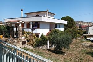 Villa indipendente con giardino