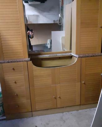 MOBILE PER BAGNO CON PIANO IN MARMO E SPECCHIO