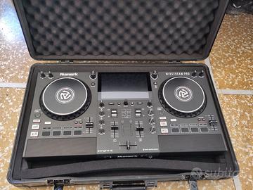 Numark Mixstream Pro con custodia Magma