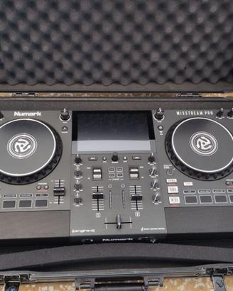Numark Mixstream Pro con custodia Magma