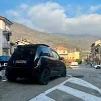 Lancia y Momo Design