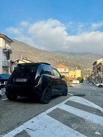 Lancia y Momo Design