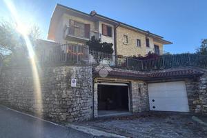 BIFAMILIARE A ENTRATICO