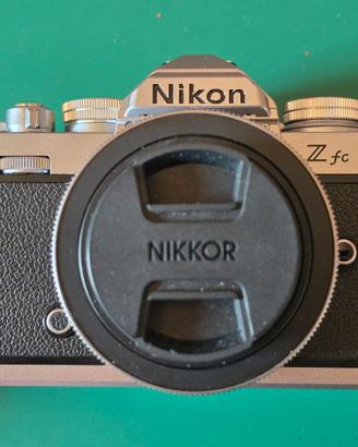 Nikon Z FC Kit Zoom 16-50mm + 50-250mm 1200 scatti