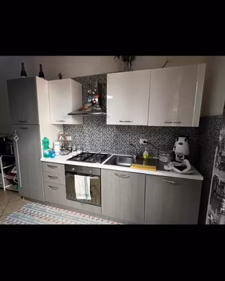 cucina completa di elettrodomestici 