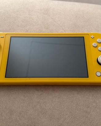 Nintendo switch lite gialla