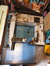 macchina da cucire funzionante 