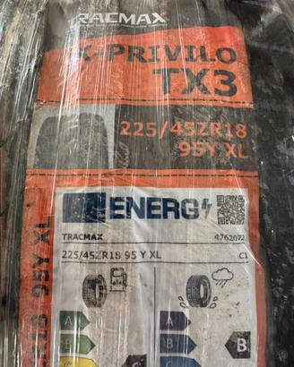 Gomme nuove 225/45 r18